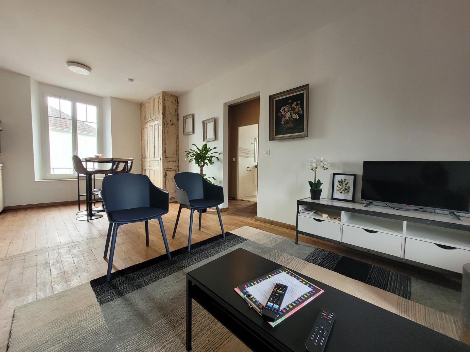 Appartements Cdg Joigny Habitación foto
